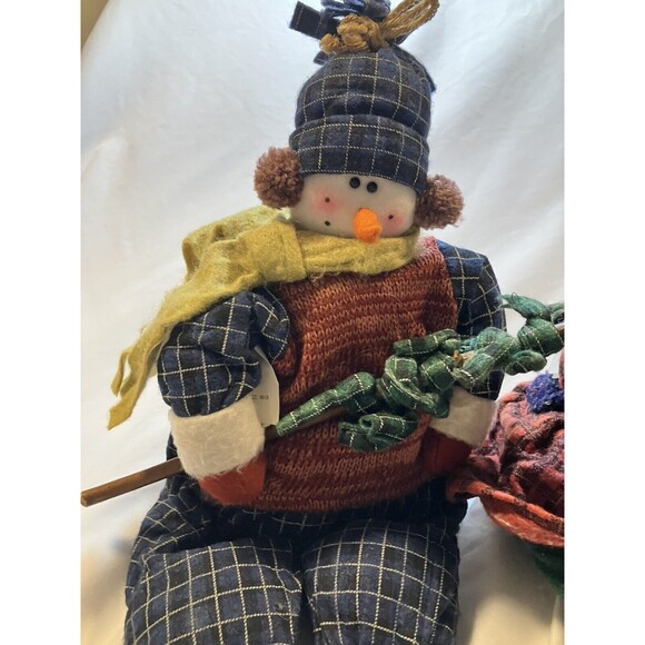 Snow Man & Woman & Baby Shelf Sitters Collectable Rexmas Handcrafted Folk Art - Picture 2 of 12